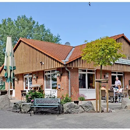 شقة فندقية Gaestehaus & Stoertebeker Camp Lietzow