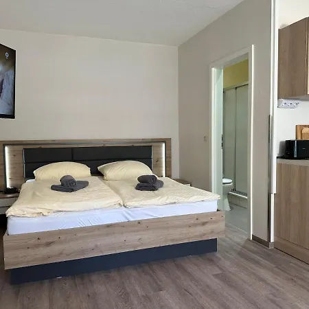 Gaestehaus & Stoertebeker Camp شقة فندقية