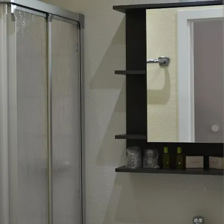 Aparthotel Gaestehaus & Stoertebeker Camp Lietzow