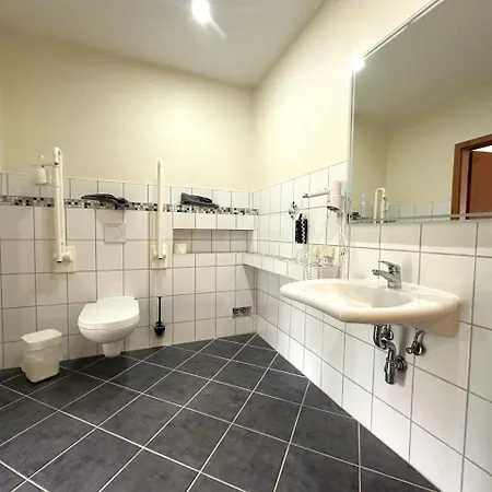 Gaestehaus & Stoertebeker Camp Lietzow